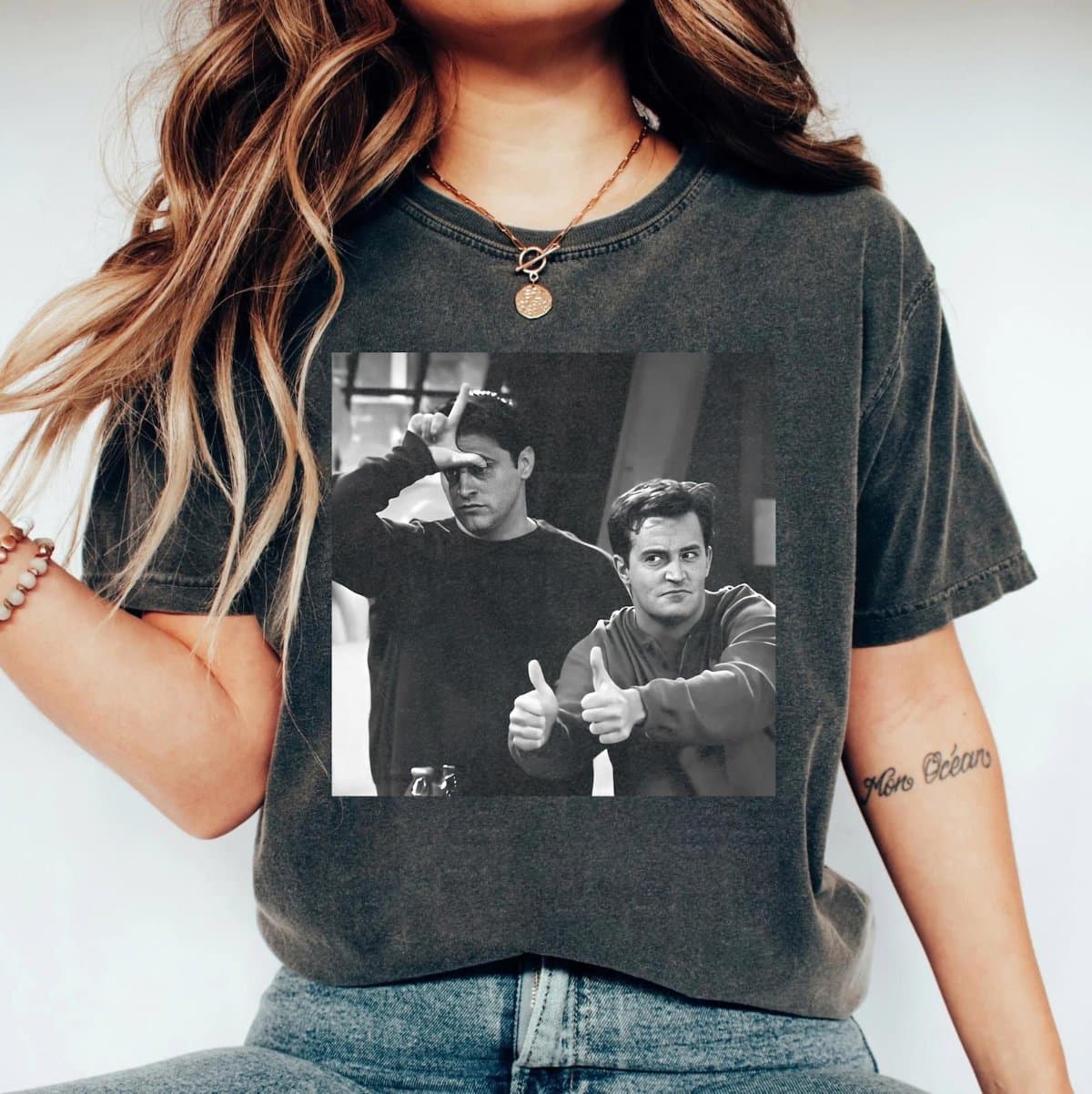 Vintage 90s Best Friends Black & White Graphic T-Shirt, Retro TV Inspired Photo Tee, Nostalgic Comedy Fan Shirt, Unisex Vintage Washed Tee